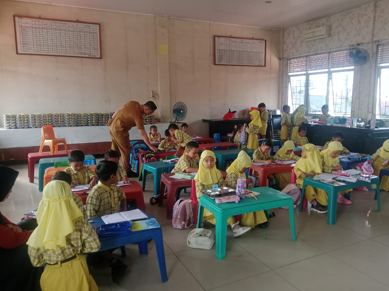 Pekan Mas Sambang ( Peningkatan Pendidikan Masyarakat Kelurahan Asam Kumbang